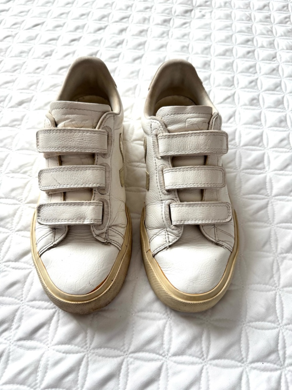 Veja Recife Logo Leather White Natural Velcro Strap Sneakers Size 8